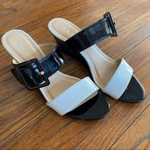 Cl Chinese Laundry Black and White Wedge Sandal